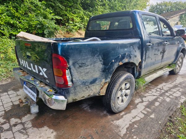 Toyota Hilux 3.0 2009 breaking for parts 319399599