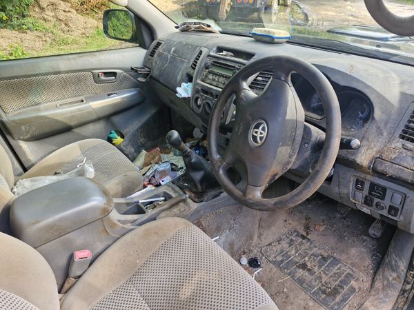 Toyota Hilux 3.0 2009 breaking for parts 319399605