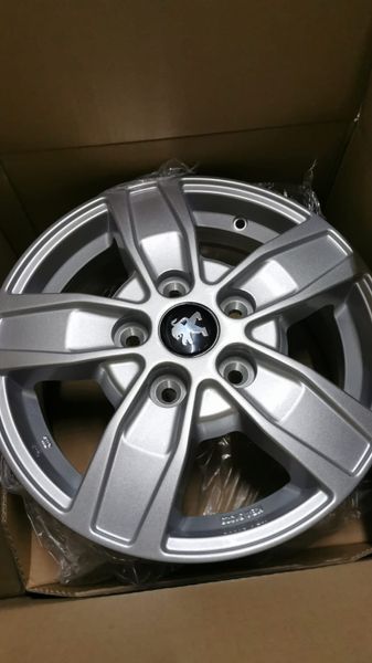15" Fiat Ducato / Peugeot Boxer alloys 320159262