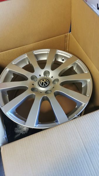 17" Volkswagen Transporter Alloys 320159330