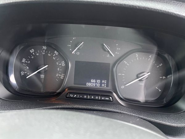 Vauxhall Vivaro 321559712