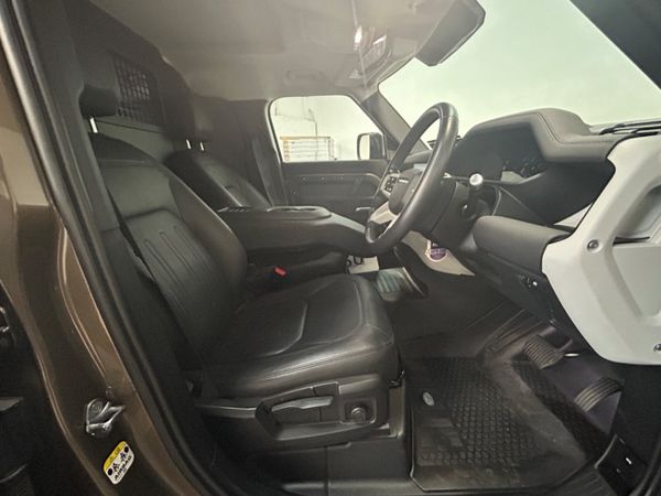 221 LANDROVER DEFENDER 110 3.0D - 3 SEATS - LOW KM 321577535