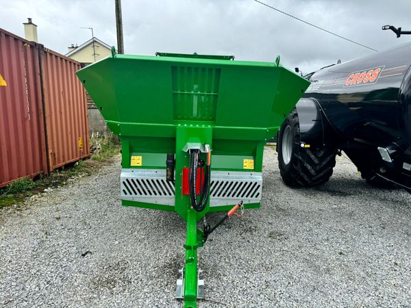 Cross 900 Rear Discharge Muck Spreader 321935893