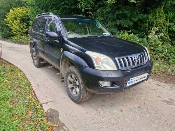 Toyota landcruiser crew cab breaking for parts 322037667