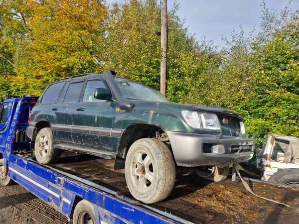 Toyota landcruiser amazon breaking for parts 322039392