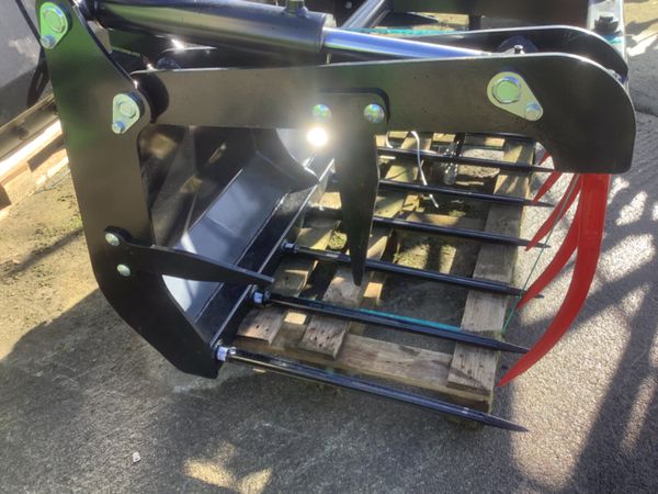 Silage grabs 322503760