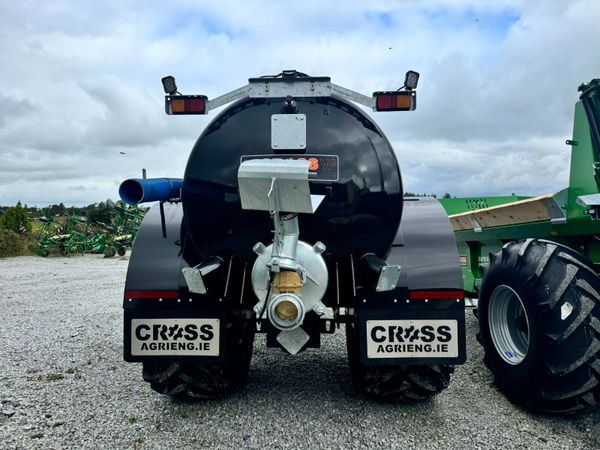 Cross 2000 Gallon Tanker 322822327