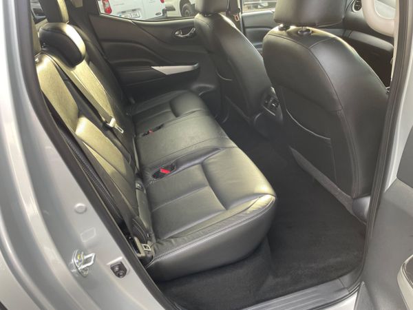 Nissan Navara 323330074