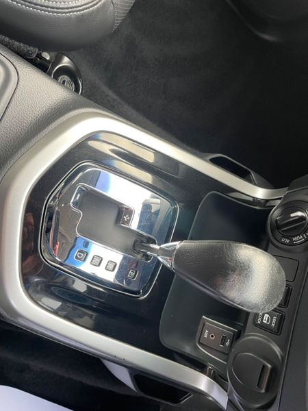 Nissan Navara 323330079