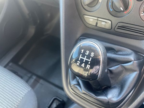 Ford Transit Connect 323604000