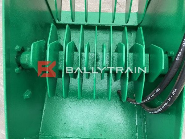 Shredder to suit Screener or Conveyor 325450564