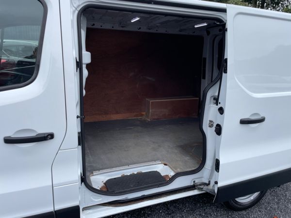 Opel Vivaro 326249181