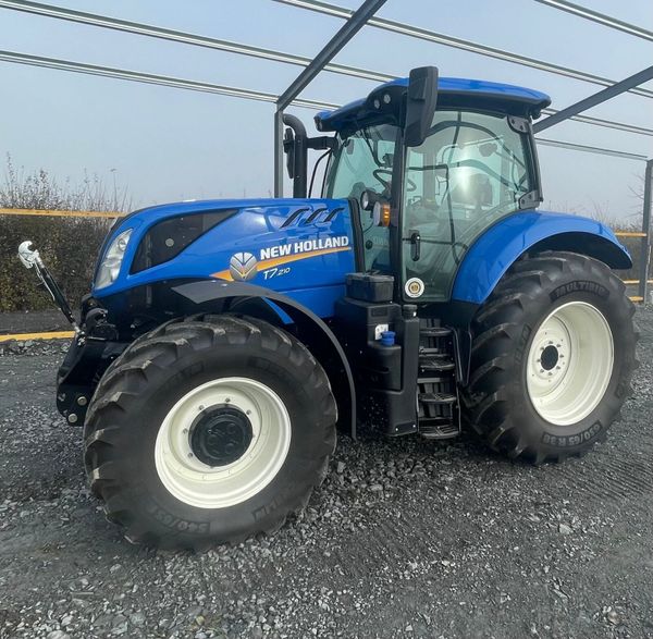 Selection of New Holland and Case tractors 327224065