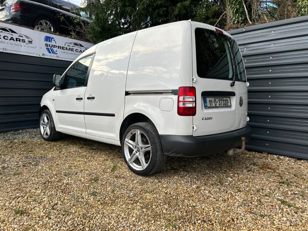 Volkswagen Caddy 2011 329907321