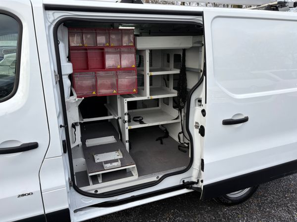 Vauxhall Vivaro 330286352