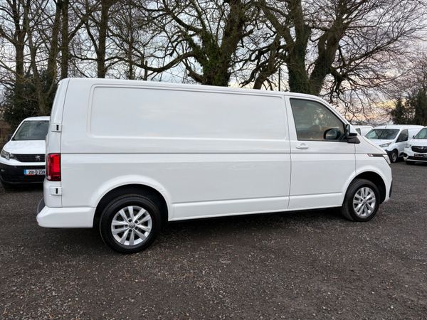 Volkswagen Transporter 330677414