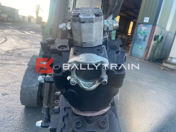 Danfoss Pump on Sandvik QJ341 HP8834,10-24-1131 331014798