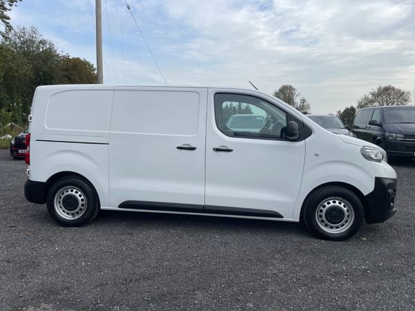 Opel Vivaro/ Peugeot Expert 332265136