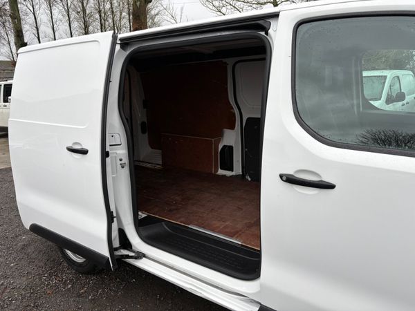 Vauxhall Vivaro 338943845