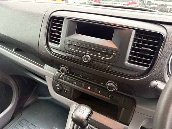 Vauxhall Vivaro 338943849