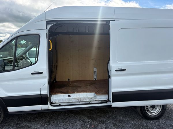 Ford Transit 350 RWD 400418823
