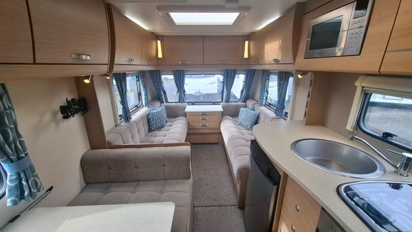 Compass Corona 576  6 Berth Caravan 400662231