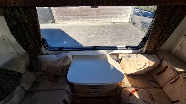 Lunar Quasar 6 Berth Caravan 400765725