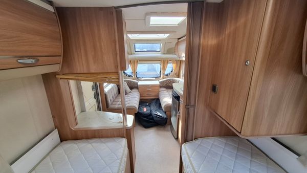 Swift Challenger 565 Fixed Single Beds Caravan 400794205