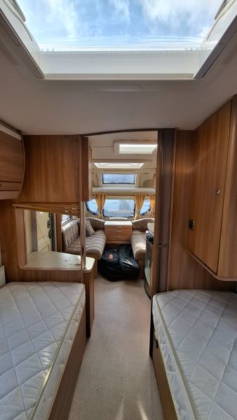 Swift Challenger 565 Fixed Single Beds Caravan 400794221
