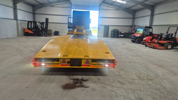 Trailers 400805969