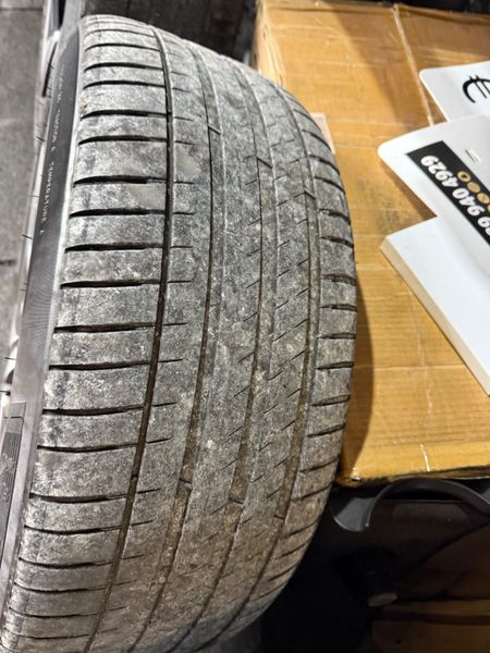 20 INCH GENUINE VOLVO R DESIGN ALLOYS + TYRES 400991965