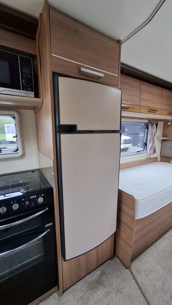 Bailey Unicorn Cordoba 4 Berth Caravan 400933405