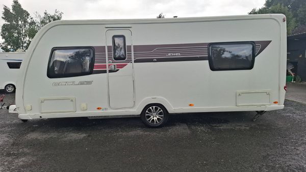 Swift Sterling Eccles  Fixed Bed Caravan 400933663