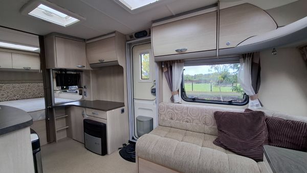Swift Sterling Eccles  Fixed Bed Caravan 400933666