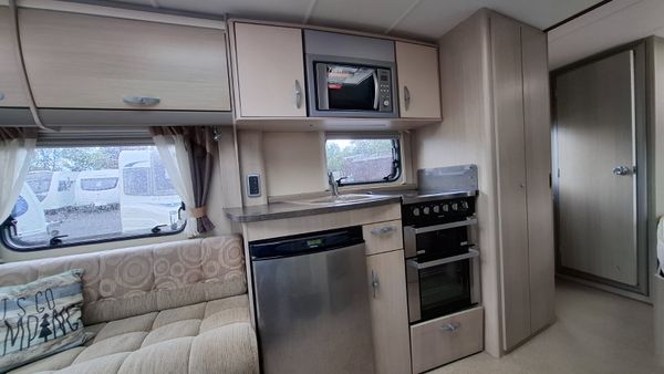 Swift Sterling Eccles  Fixed Bed Caravan 400933667