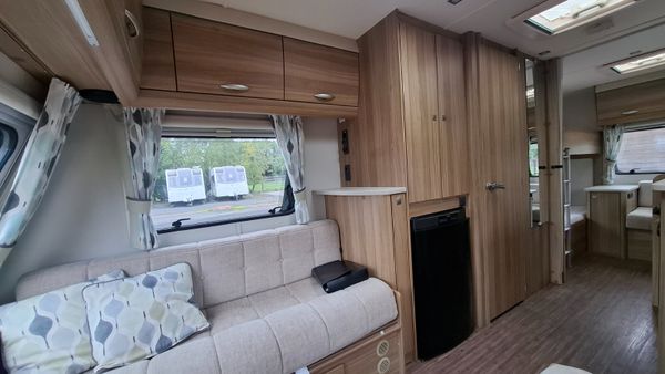 Elddis Xplore 526  6 Berth Caravan 400934688
