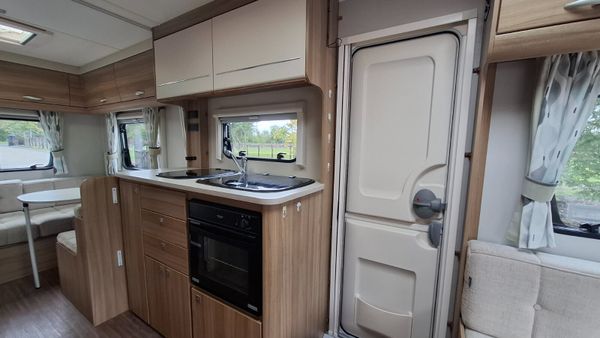 Elddis Xplore 526  6 Berth Caravan 400934690