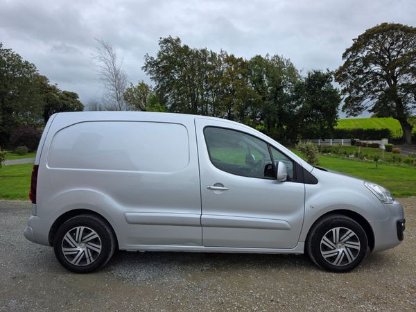 2018 Citroën Berlingo Automatic 401082461
