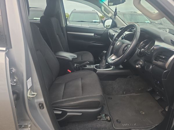 Toyota Hilux 2.8 D4D SR5 401026940