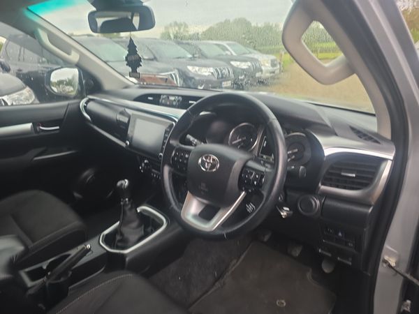 Toyota Hilux 2.8 D4D SR5 401026949