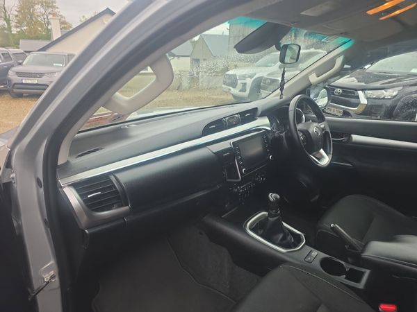 Toyota Hilux 2.8 D4D SR5 401026951