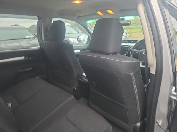 Toyota Hilux 2.8 D4D SR5 401026977