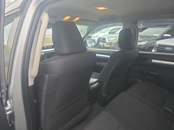 Toyota Hilux 2.8 D4D SR5 401026980