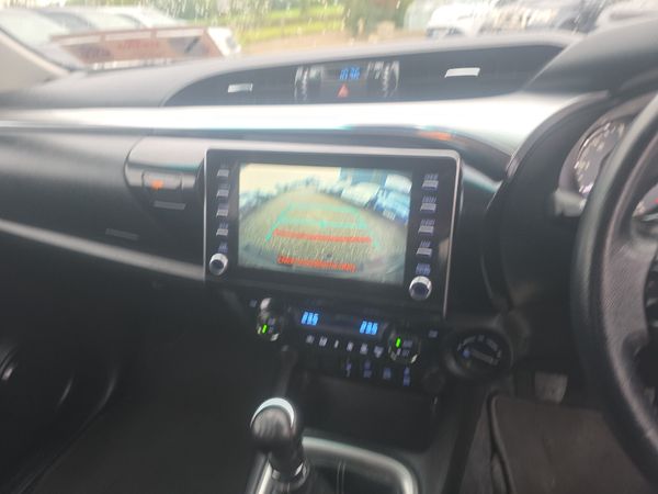 Toyota Hilux 2.8 D4D SR5 401026999