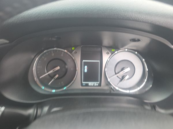 Toyota Hilux 2.8 D4D SR5 401027000