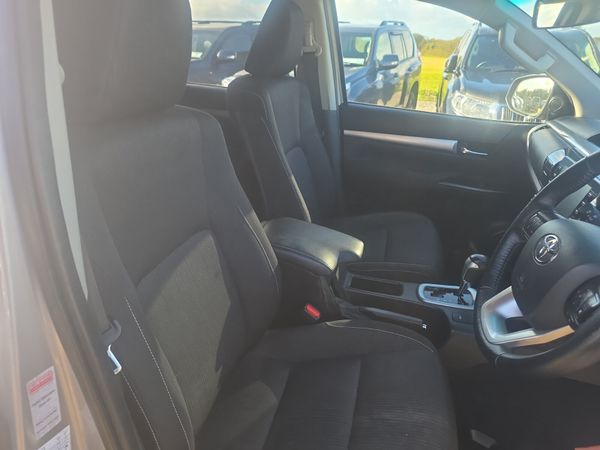 Toyota Hilux 2.8 D4D SR5 Auto 401027407