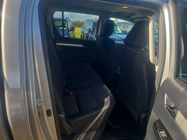 Toyota Hilux 2.8 D4D SR5 Auto 401027420