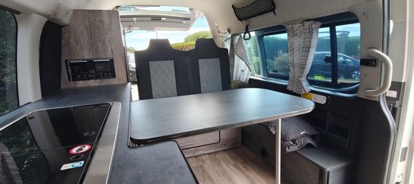 2011 Toyota HiAce Campervan 401032840