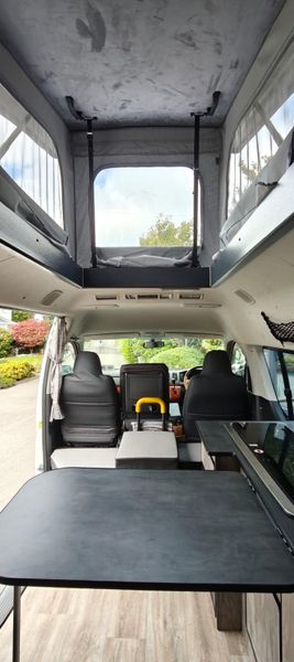 2011 Toyota HiAce Campervan 401032837
