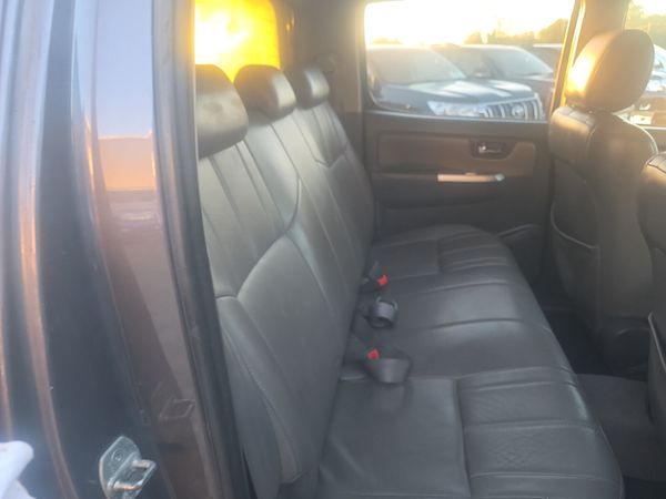 Toyota Hilux 3.0 D4D Invincible 401213446